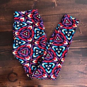 Lularoe Leggings (Geometric Hearts)
